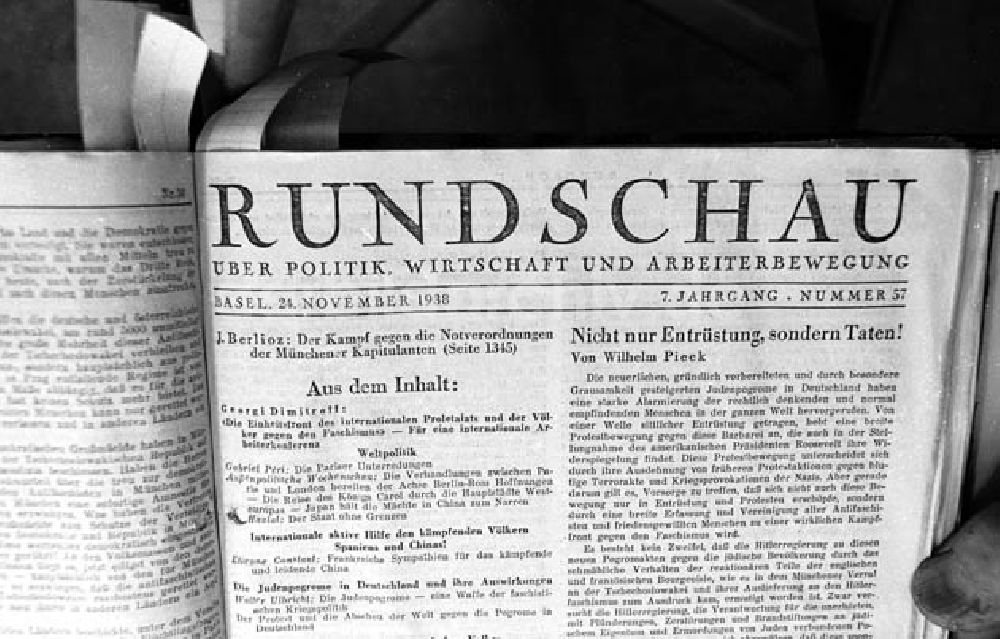 : Zeitungsreproduktionen Umschlagnr.: 1204 Foto: Schönfeld