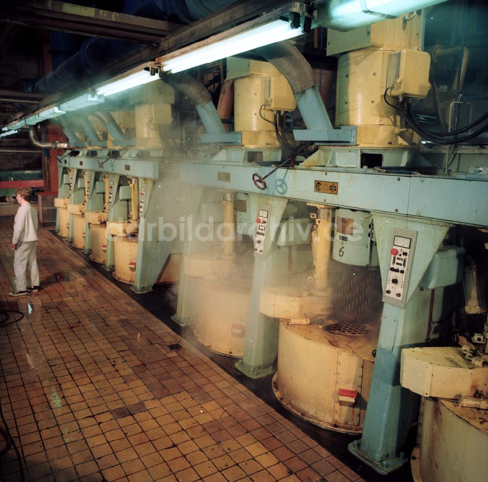 DDR-Fotoarchiv: Güstrow - Zentrifugen in der VEB Zuckerfabrik Güstrow