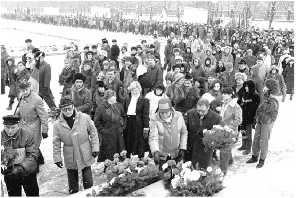 DDR-Bildarchiv: Berlin - 20.02.1986 zum 68. Geburtstag der UdSSR wurde eine Streikräfte E