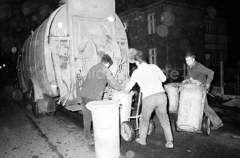 Berlin bei Nacht von oben - Nachtreportage: Müllabfuhr Umschlagnr.: 1235 Foto: Winkler