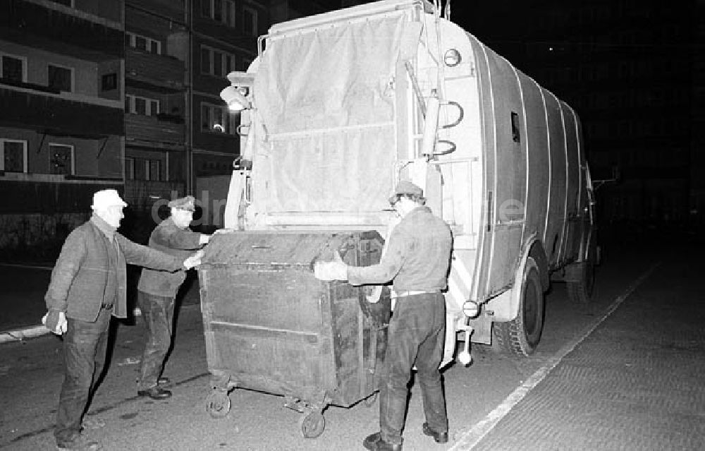 Berlin bei Nacht von oben - Nachtreportage: Müllabfuhr Umschlagnummer: 1234 Foto: Winkler